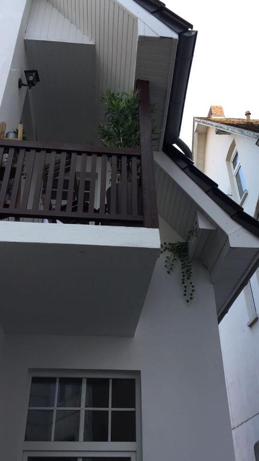 Apartment Am Wall เอมเดน ภายนอก รูปภาพ