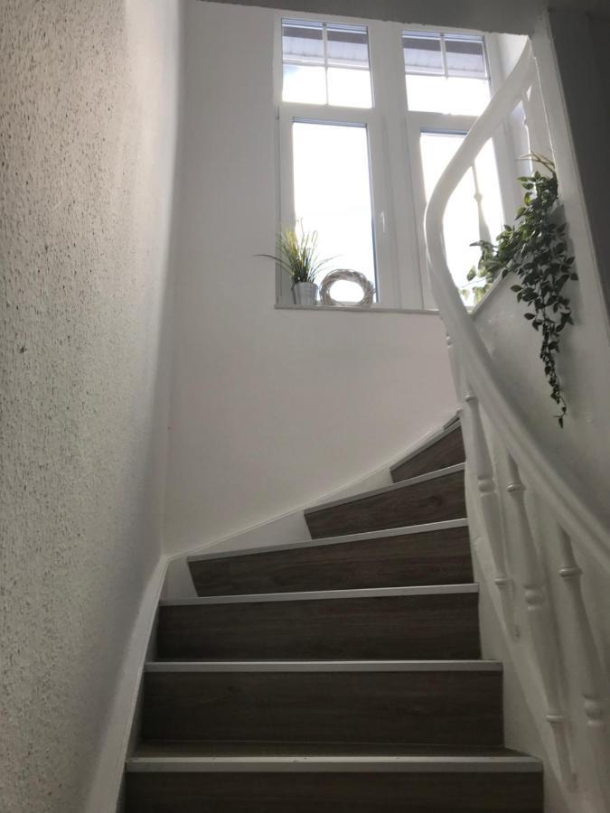 Apartment Am Wall เอมเดน ภายนอก รูปภาพ