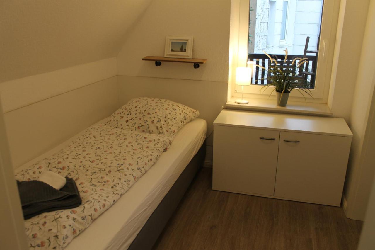 Apartment Am Wall เอมเดน ภายนอก รูปภาพ